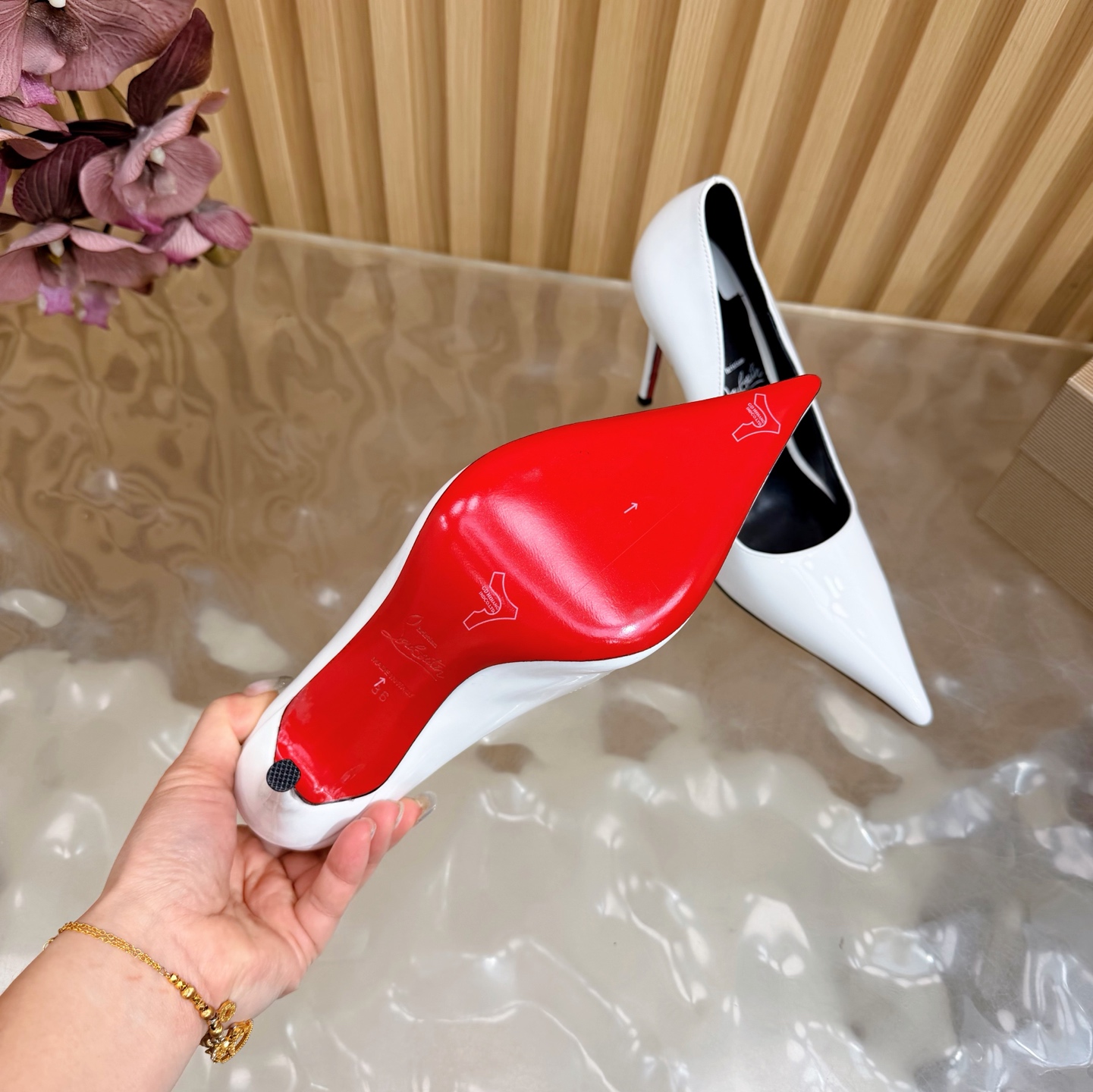 Women's high heels